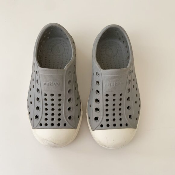 Native Jefferson Sneakers • Grey • c7 - Picture 1 of 8